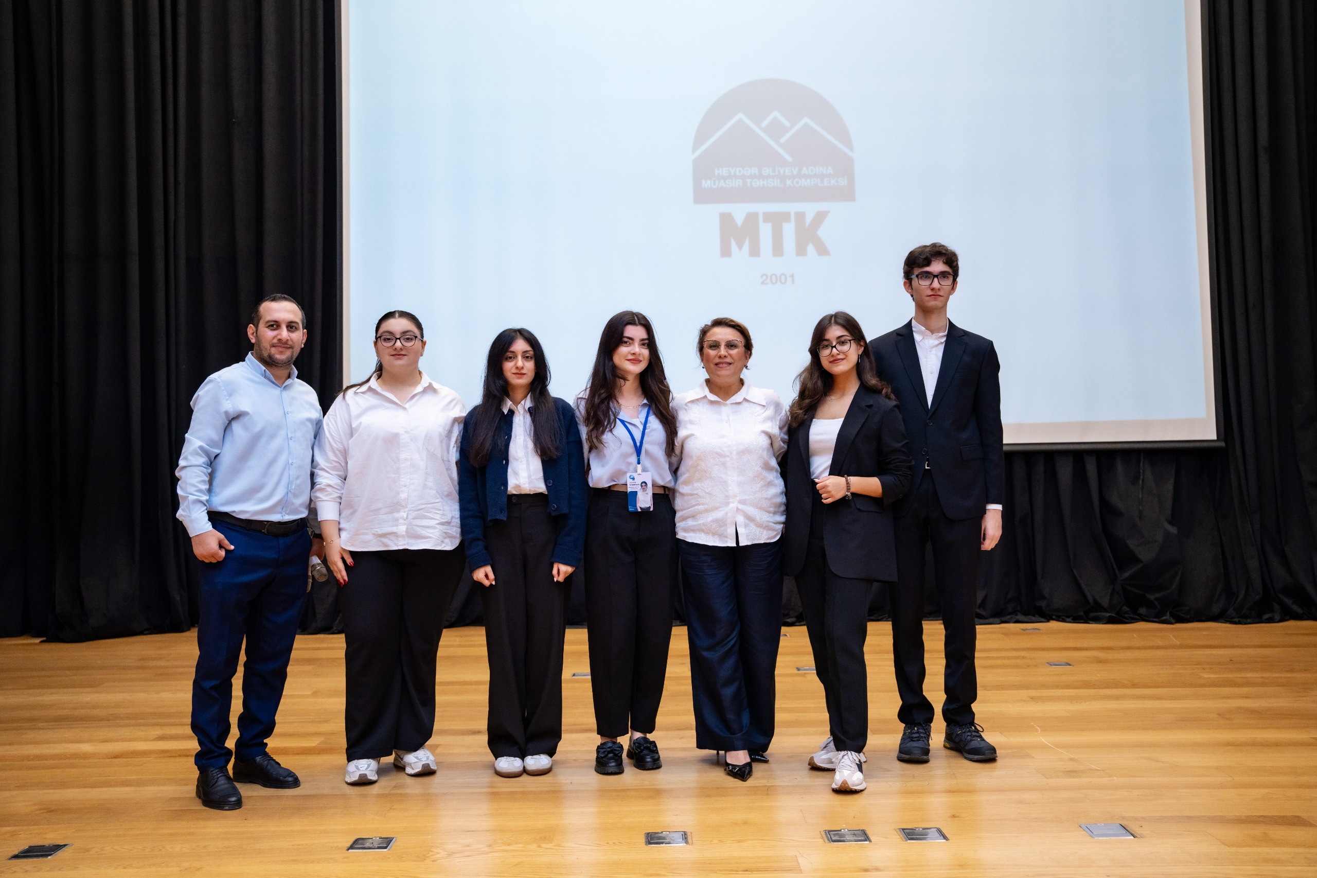 Məktəbli Səfirlər Komandasının Müasir Təhsil Kompleksində şagirdlərlə görüşü baş tutub!